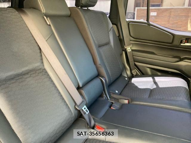 Toyota Land Cruiser 250 2024-11 6907209-13