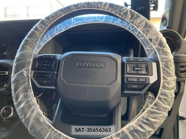 Toyota Land Cruiser 250 2024-11 6907209-17