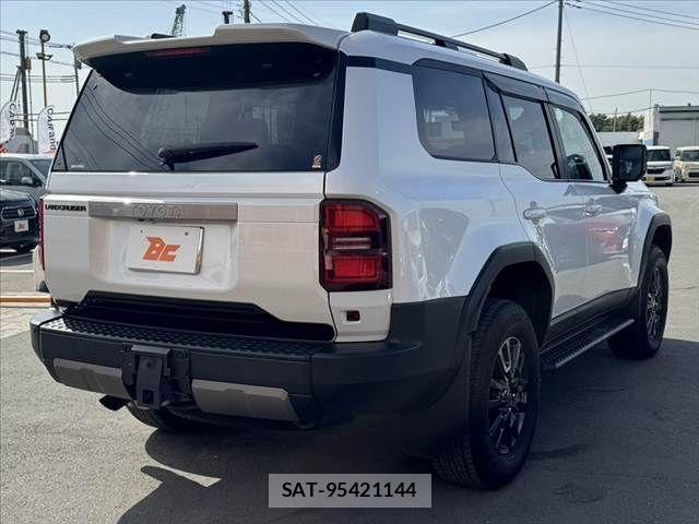 Toyota Land Cruiser 250 2024-10 7020711-14