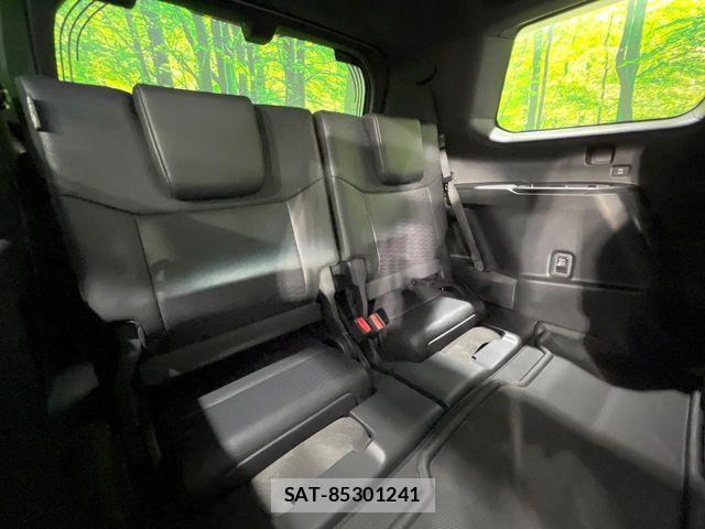 Toyota Land Cruiser 250 2024-12 7198698-9