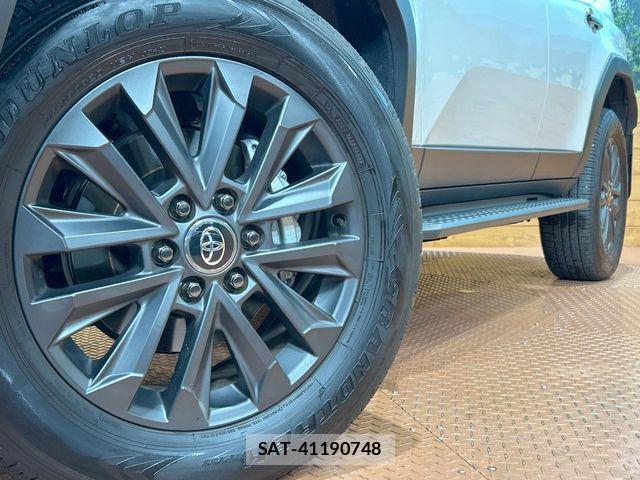 Toyota Land Cruiser 250 2024-10 7220478-12