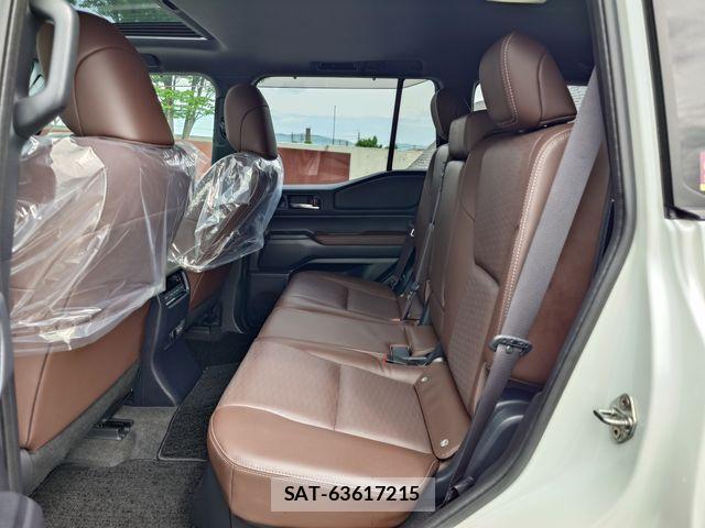 Toyota Land Cruiser 250 2024-06 7220463-24