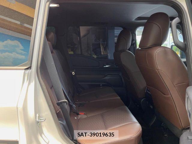 Toyota Land Cruiser 250 2025-02 7220489-7