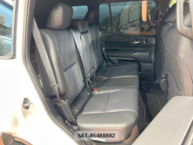 Toyota Land Cruiser 250 2024-09 7220468-8