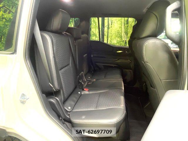 Toyota Land Cruiser 250 2024-09 7220473-8