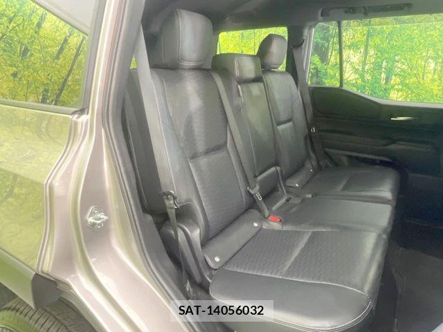 Toyota Land Cruiser 250 2024-10 7251210-8