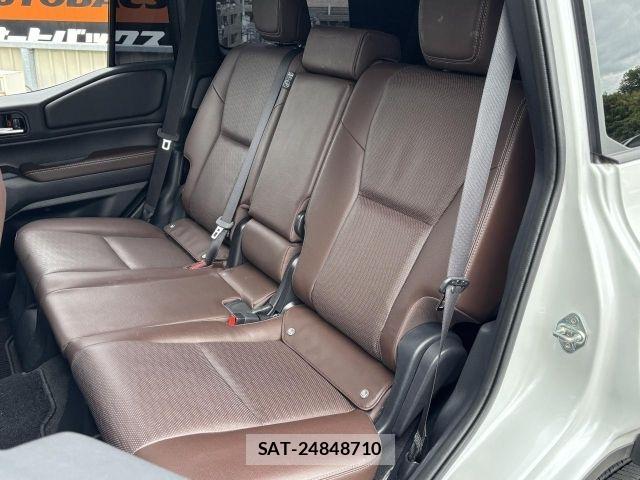 Toyota Land Cruiser 250 2024-09 7272146-9