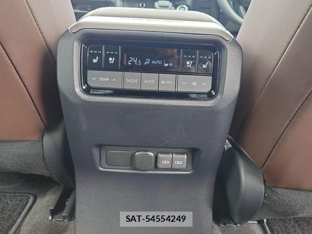 Toyota Land Cruiser 250 2025-11 7272148-22