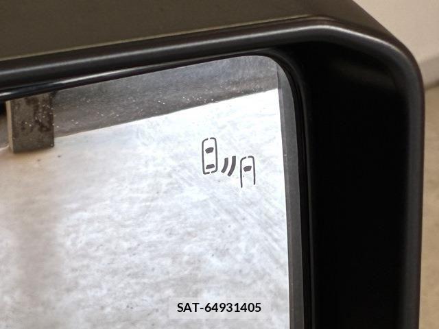 Toyota Land Cruiser 250 2024-10 7327806-9