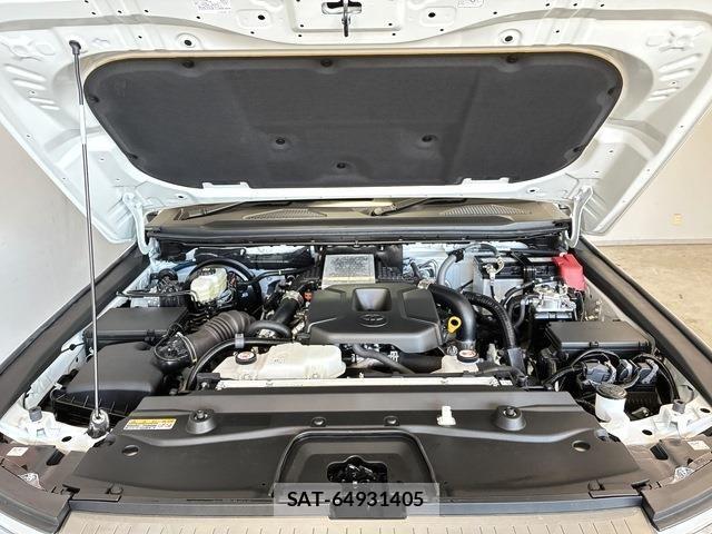 Toyota Land Cruiser 250 2024-10 7327806-29