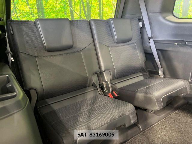 Toyota Land Cruiser 250 2024-07 7327804-9