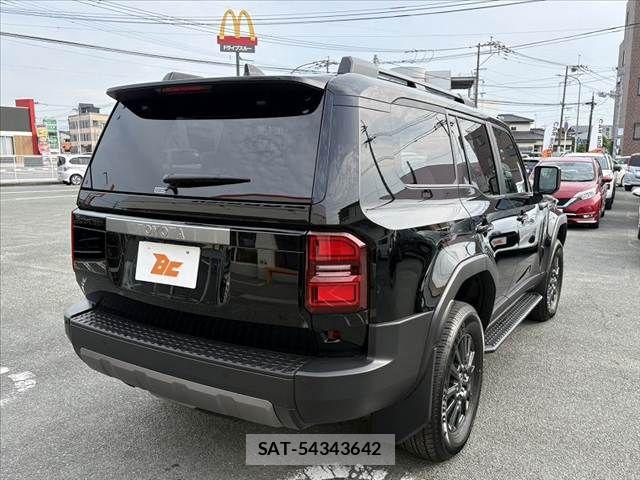 Toyota Land Cruiser 250 2024-10 7327812-12