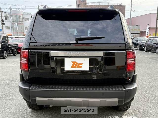 Toyota Land Cruiser 250 2024-10 7327812-13