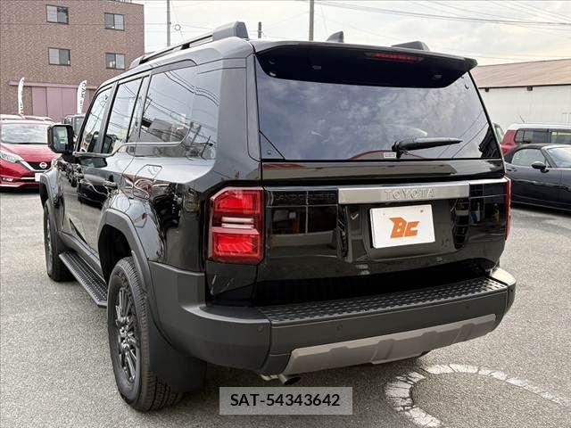 Toyota Land Cruiser 250 2024-10 7327812-14