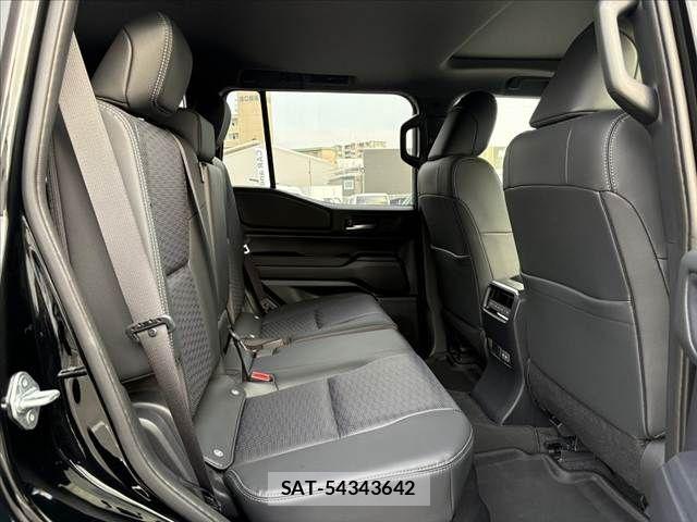 Toyota Land Cruiser 250 2024-10 7327812-17