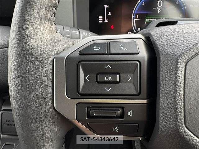 Toyota Land Cruiser 250 2024-10 7327812-26