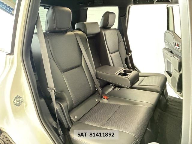 Toyota Land Cruiser 250 2024-11 7327809-11
