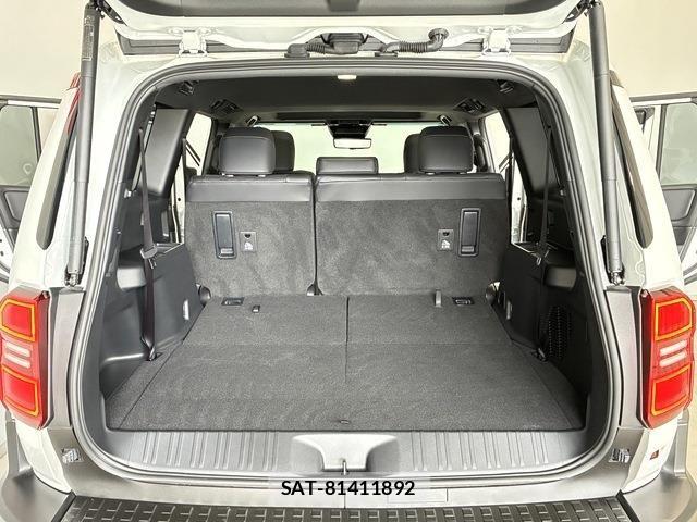 Toyota Land Cruiser 250 2024-11 7327809-13