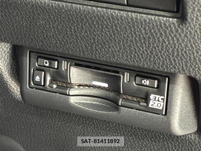 Toyota Land Cruiser 250 2024-11 7327809-19