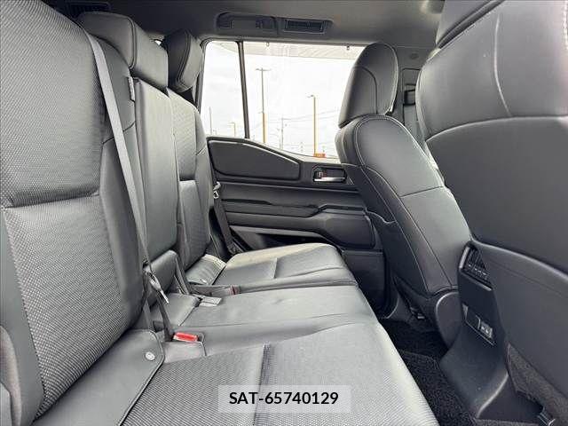 Toyota Land Cruiser 250 2024-08 7327805-16