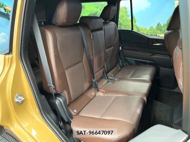 Toyota Land Cruiser 250 2024-12 7327803-10