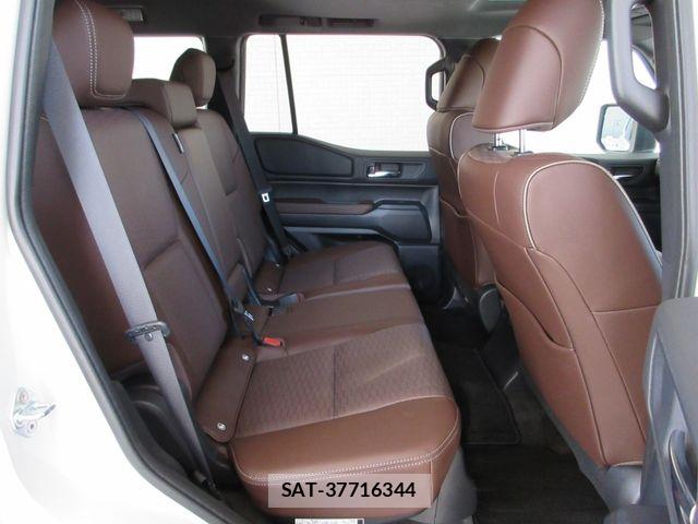 Toyota Land Cruiser 250 2024-07 7327816-12