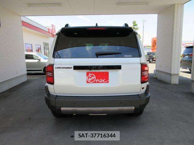 Toyota Land Cruiser 250 2024-07 7327816-8