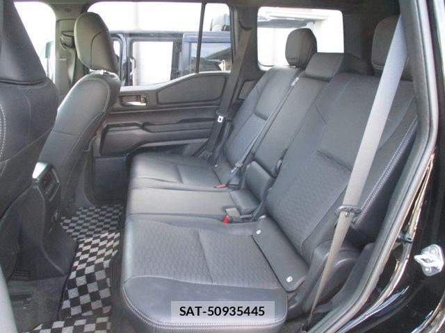 Toyota Land Cruiser 250 2024-10 7327819-11