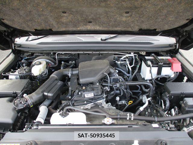 Toyota Land Cruiser 250 2024-10 7327819-24