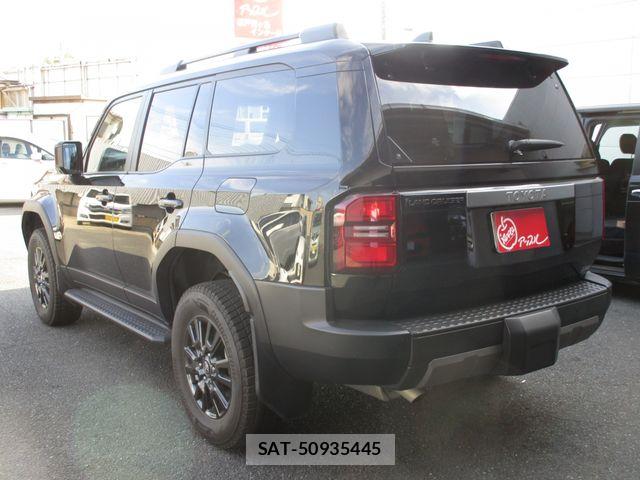 Toyota Land Cruiser 250 2024-10 7327819-4
