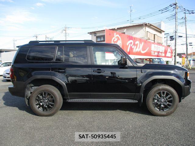 Toyota Land Cruiser 250 2024-10 7327819-6