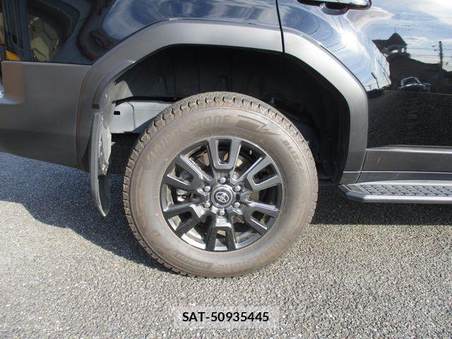Toyota Land Cruiser 250 2024-10 7327819-8