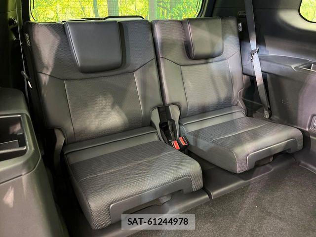 Toyota Land Cruiser 250 2024-09 7327811-10