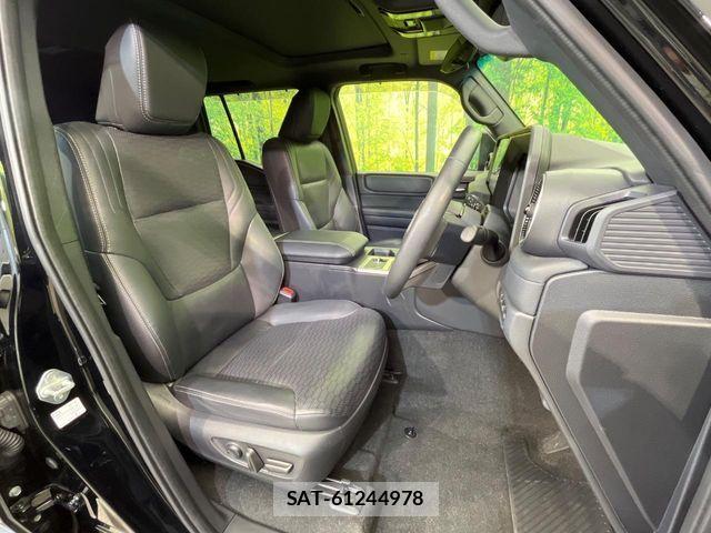 Toyota Land Cruiser 250 2024-09 7327811-8