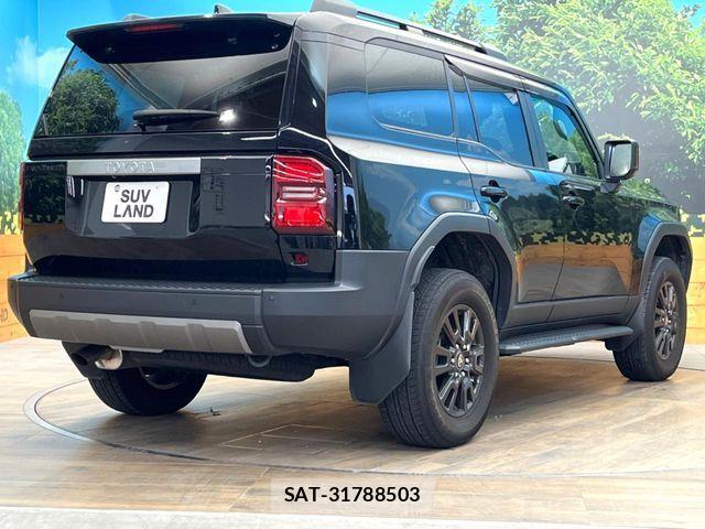 Toyota Land Cruiser 250 2024-10 7327818-16