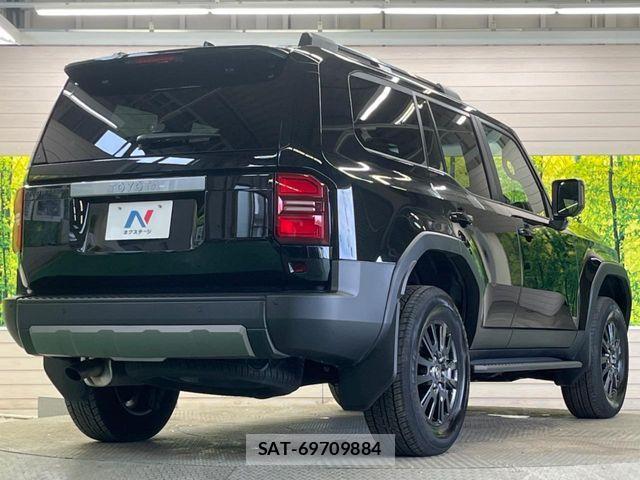 Toyota Land Cruiser 250 2024-10 7327817-17