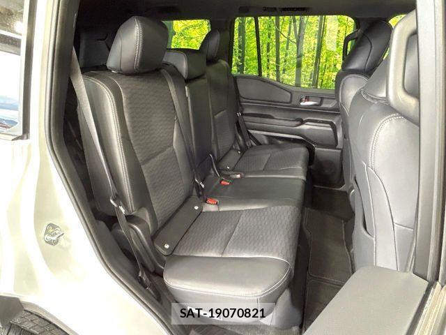 Toyota Land Cruiser 250 2025-03 7358336-8
