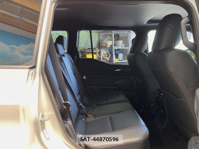 Toyota Land Cruiser 250 2025-03 7358333-8