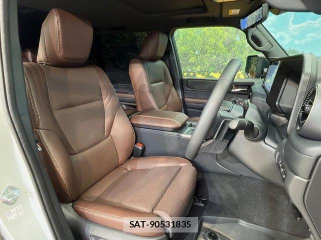 Toyota Land Cruiser 250 2024-09 7455213-9