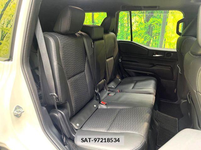 Toyota Land Cruiser 250 2024-08 7455216-8