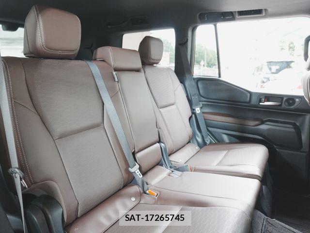 Toyota Land Cruiser 250 2024-06 7501127-24