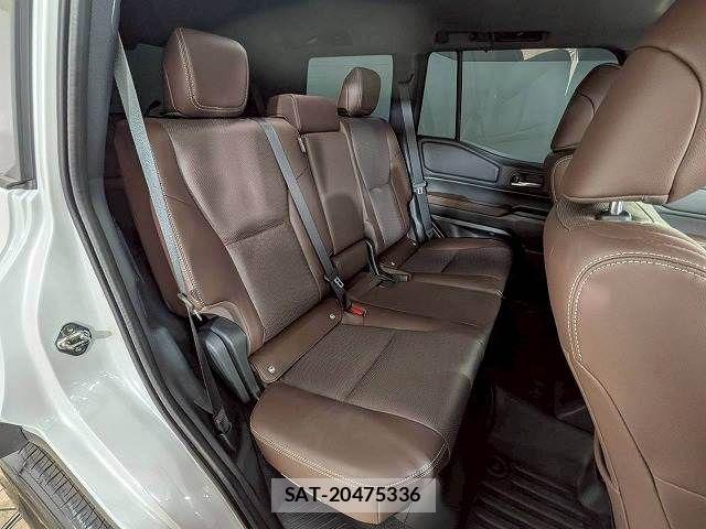 Toyota Land Cruiser 250 2024-12 7501125-5