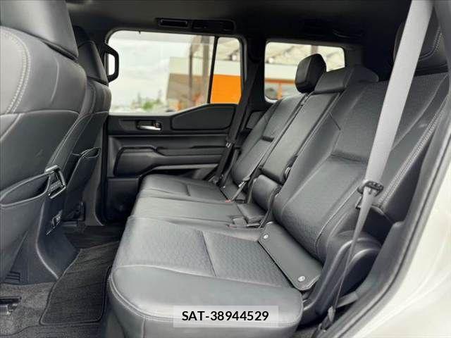 Toyota Land Cruiser 250 2025-05 7501146-17
