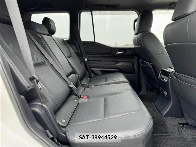 Toyota Land Cruiser 250 2025-05 7501146-18