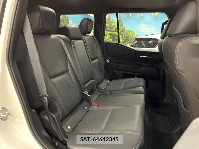Toyota Land Cruiser 250 2024-11 7501134-8
