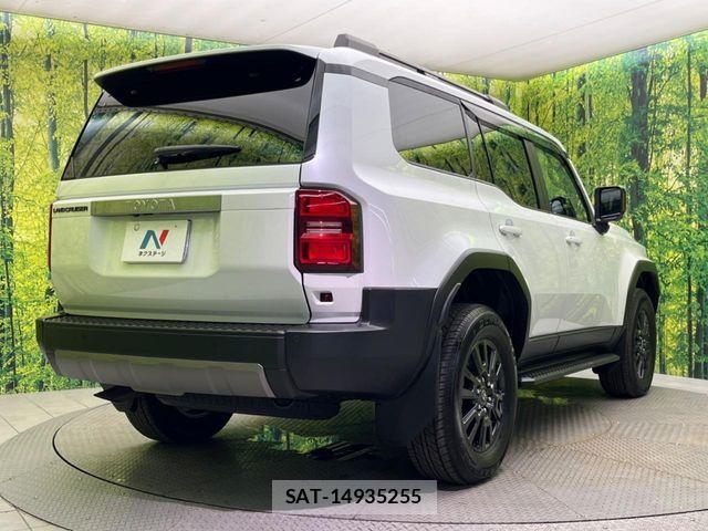 Toyota Land Cruiser 250 2024-11 7562298-17