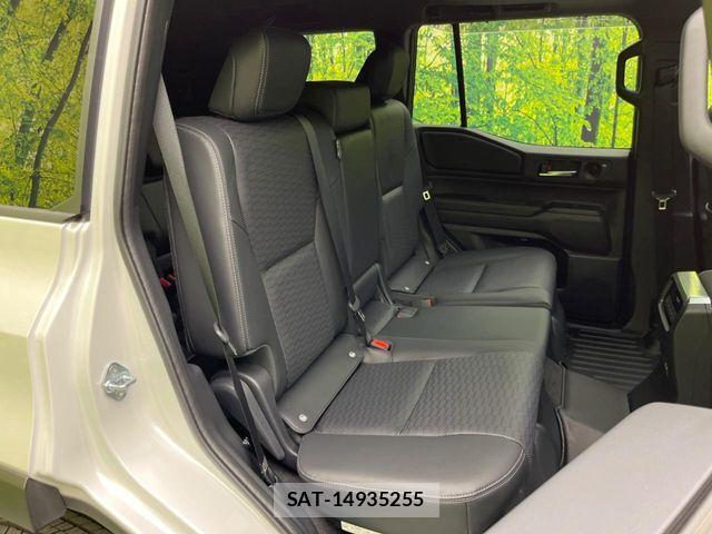 Toyota Land Cruiser 250 2024-11 7562298-8