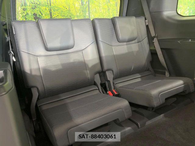 Toyota Land Cruiser 250 2024-10 7562305-9