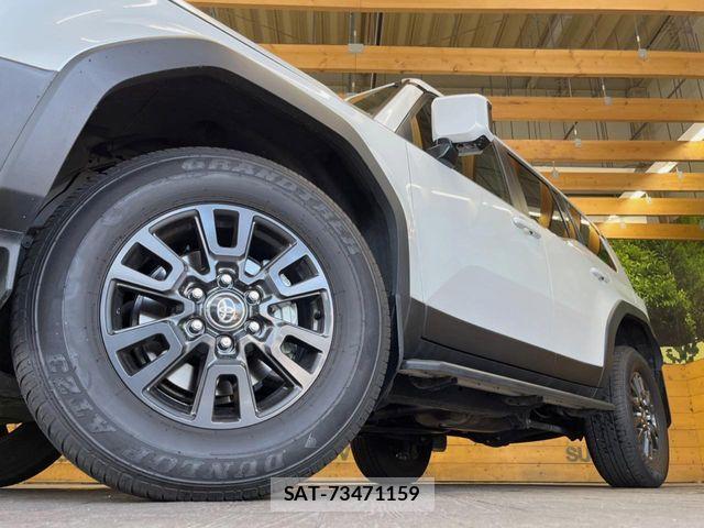 Toyota Land Cruiser 250 2024-11 7562304-12