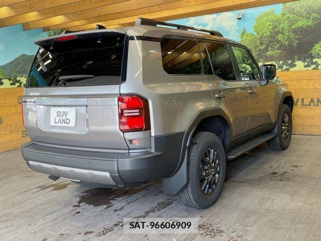 Toyota Land Cruiser 250 2025-04 7562303-16